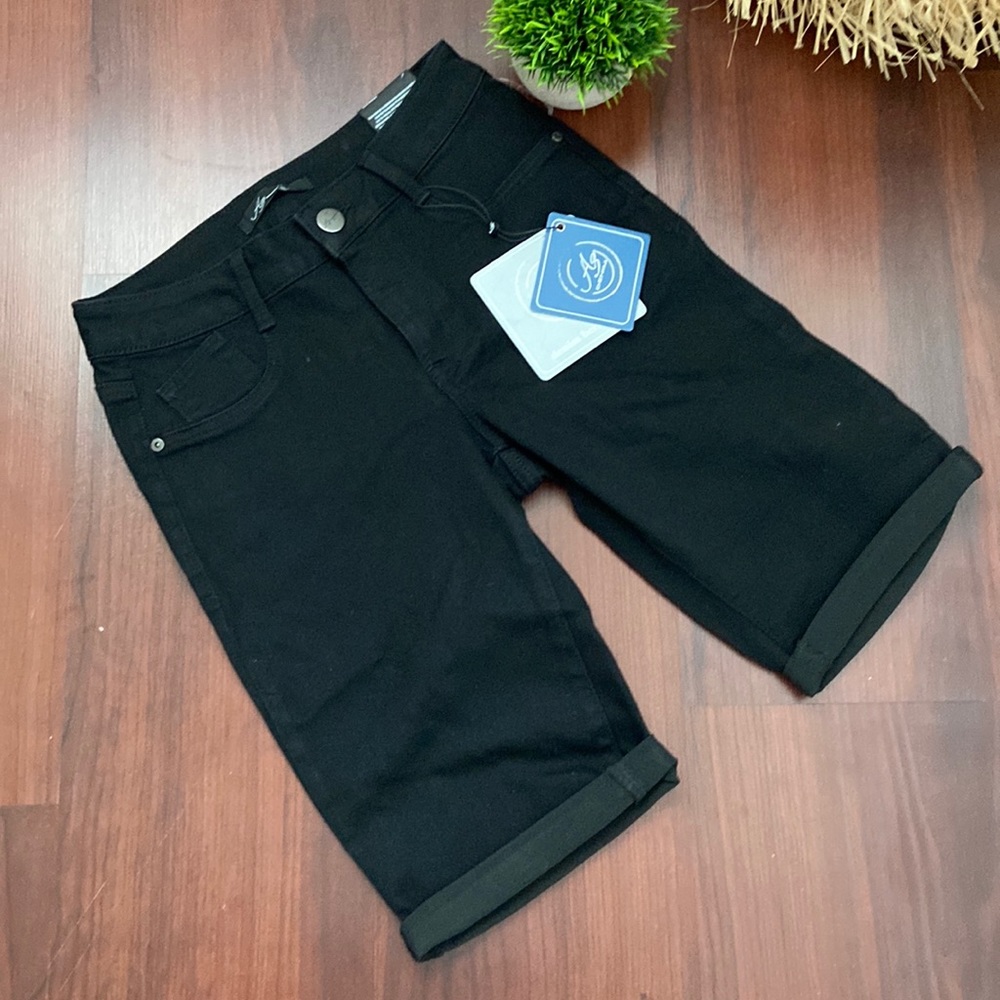 Mid length shorts